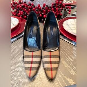 Burberry Women's Checkered Heels - Black and Tan